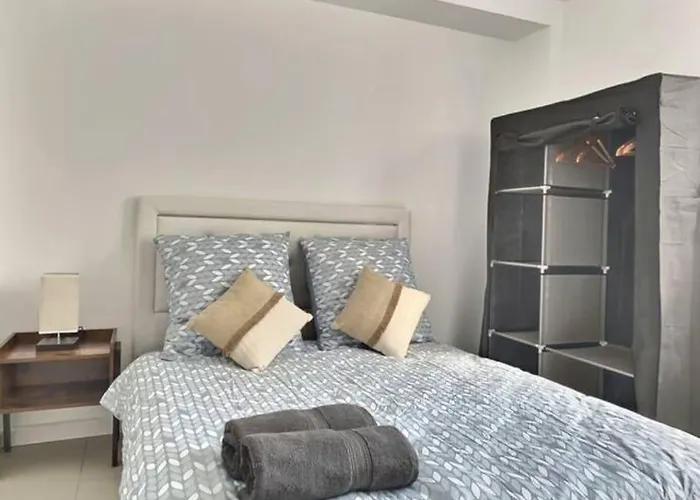 1 Lejlighed Châtenay